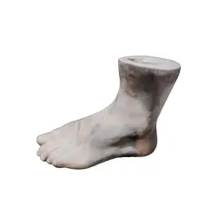 Foto de um(a) Escultura Fragmento Pé Masculino, Década de 2020, da categoria de Escultura. Escultura, fragmento em cimento do pé esquerdo masculino ricamente detalhado, década de 2020 A: 19,5 cm L: 26,5 cm P: 11 cm... Vendido no marketplace Trésors.