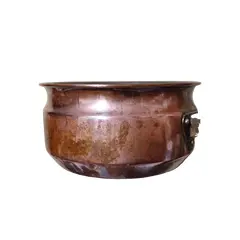 Foto de um(a) Panela em Cobre e Madeira, Arcol, Década de 1990, da categoria de Panelas. Panela de cobre com cabo de madeira e alça em cobre, da marca arcol, década de 1990. A: 9 cm Diâmetro: 16,5 cm Cabo: 15 cm... Vendido no marketplace Trésors.