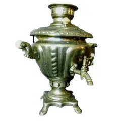 Foto de um(a) Samovar Russo Anos 40, da categoria de Chaleiras. Samovar russo elétrico em latão niquelado com alças em baquelite, década de 1940. A: 30cm/ Diâmetro: 17,5cm Base: 12 x 12cm... Vendido no marketplace Trésors.