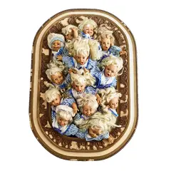 Foto de um(a) Gloobee Dolls anos 90, da categoria de Bonecas. Bonecas caretinha gloobee dolls, em vinil com corpo de tecido revestido com fibra e cabelos de fibra sintética, tendo como... Vendido no marketplace Trésors.
