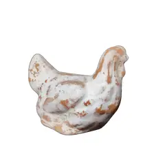 Foto de um(a) Galinha Mineira em Cerâmica com Patina Provençal, Década de 1980, da categoria de Escultura. Galinha mineira em cerâmica com pátina provençal, década de 1980. A: 12,5 cm / L: 19 cm / P: 9,5 cm / Peso: 720 g. Vendido no marketplace Trésors.