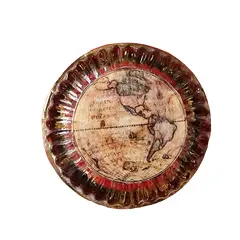 Foto de um(a) Peso de Papel Mapa Antigo, da categoria de Pesos de papel. Peso de papel em vidro translúcido com decoupage de mapas antigos, borda gomada e interiormente revestido com folha de ouro,... Vendido no marketplace Trésors.
