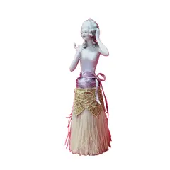 Foto de um(a) Escova de Roupas Vintage, Porcelana e Sisal, da categoria de Outros objetos decorativos. Escova de roupas vintage: corpo da dama em porcelana policromada, base em sisal com acabamento em renda dourada e fita rosa.... Vendido no marketplace Trésors.