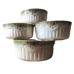 Foto de um(a) Conjunto de Bowls Porcelana Anos 30, da categoria de Travessas e tigelas. Bowls década de 1930 em porcelana policromada com gomos e craqueladas. De mafra, santa catarina. Sem marca porém com a... Vendido no marketplace Trésors.