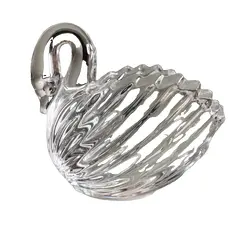 Foto de um(a) Antigo Vaso Bowl Escultura De Cisne Em Cristal, da categoria de Escultura. Linda peça em demi cristal, muito versátil e decorativa. Pode ser usada de diversas maneiras. Medidas 10x12cm. Vendido no marketplace Trésors.