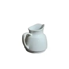 Foto de um(a) Cremeirinha Porcelana Branca Alfi, Década de 1980, da categoria de Cremeiras. Cremeira em porcelana branca lisa, década de 1980 porcelana alfi A: 8 cm L alça até o bico: 8,5 cm D: 6,5 cm. Vendido no marketplace Trésors.