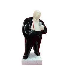 Foto de um(a) Cantor de Jazz, Cerâmica Italiana, Década de 1980, da categoria de Modelos e estatuetas. Cantor de jazz em cerâmica italiana vitrificada e base em resina marmorizada, década de 1989. A: 29 cm / L: 13,5 cm / P: 8,5... Vendido no marketplace Trésors.