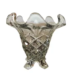 Foto de um(a) Antigo Vaso Art Deco Vidro Inglês Sowerby Glass, da categoria de Vasos. Antigo vaso Art Deco em vidro ricamente moldado e prensado, da famosa manufatura inglesa “Sowerby Glass” meados de 1920/30.... Vendido no marketplace Trésors.