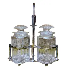 Foto de um(a) Antigo Raro Pote Porta Picles Em Cristal Prata Wmf Art Deco, da categoria de Garrafas, potes e jarros. WMF. Antigo e raro porta picles ou conservas em geral, com recipientes em finíssimo cristal alemão lapidados à mão,... Vendido no marketplace Trésors.