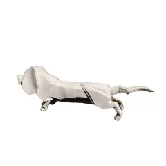 Foto de um(a) Cachorro Origami Anos 2000, da categoria de Modelos e estatuetas. Cachorro em resina na cor branca, inspirado nos origamis de papel, peça dos anos 2000.A: 9 cm / P: 6 cm / L: 26,5 cmPeso:... Vendido no marketplace Trésors.