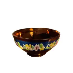 Foto de um(a) Antigo Bowl Vitoriano Decorativo Cerâmica Copper Luster, da categoria de Travessas e tigelas. ~ Copper Luster ~Antigo e raro bowl Vitoriano em cerâmica inglesa todo feita à mão. A cor iridescente é característica da... Vendido no marketplace Trésors.