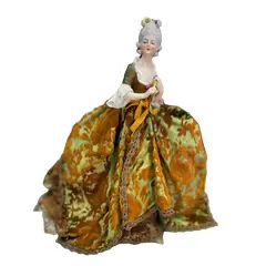 Foto de um(a) Antiga Rara Escultura Dama Mariquita Em Porcelana Alemã, da categoria de Escultura. Antiga e grande mariquita/escultura artística com linda figura feminina em porcelana alemã. Feita e pintada à mão. Peça toda... Vendido no marketplace Trésors.