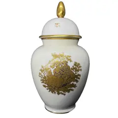 Foto de um(a) Antigo Raro Potiche Porcelana Alemã Bavaria Lindner Kueps, da categoria de Vasos. Lindner Kueps - Bavaria. Antigo e lindo potiche em porcelana artística alemã, decoração com flores e cenas galantes pintada... Vendido no marketplace Trésors.