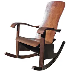 Foto de um(a) Rara Cadeira de Balanço Móveis Cimo Anos 40 – Estrutura Original - Cardeal, da categoria de Outras cadeiras. Uma verdadeira joia do design industrial mobiliário brasileiro. Esta cadeira de balanço legítima da lendária fabricante... Vendido no marketplace Trésors.