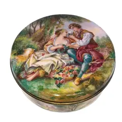 Foto de um(a) Antiga Rara Caixa Porta Jóias Bronze Francês Limoges Gamet, da categoria de Porta-Jóias. Gamet - Limoges. Antiga e centenária caixa porta jóias em bronze esmaltado à mão, com linda e farta decoração com cena rural... Vendido no marketplace Trésors.