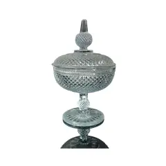 Foto de um(a) Compoteira bico de jaca, da categoria de Garrafas, potes e jarros. Bico de jaca - compoteira ou bomboniere em excelente manufatura e ótimo estado. ideal para decorar e armazenar doces,... Vendido no marketplace Trésors.