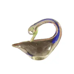 Foto de um(a) Antiga Escultura De Cisne Cristal Murano Italiano Legítimo, da categoria de Escultura. ~ Murano Italy ~Antiga escultura artística representando cisne, a peça é feita em bloco maciço do legítimo cristal de Murano... Vendido no marketplace Trésors.