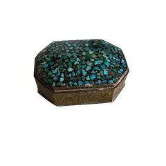 Foto de um(a) Antiga Caixinha De Coleção Em Bronze Cloisonné, da categoria de Outros colecionáveis. Muito antiga, peça feita à mão. Diâmetro 6cm. Vendido no marketplace Trésors.