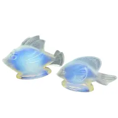 Foto de um(a) Antigo Par De Esculturas De Peixe Vidro Opalescente Sabino, da categoria de Escultura. Sabino Glass. Antigo par de esculturas artísticas em cristal francês opalescente. Peças ricamente lapidadas à mão. Com... Vendido no marketplace Trésors.