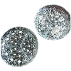 Foto de um(a) Antigo Par De Petisqueiras Em Cristal Francês, da categoria de Travessas e tigelas. Par de petisqueiras em fino cristal francês, linda lapidação. Impecáveis. Diâmetro 19cm cada. Vendido no marketplace Trésors.