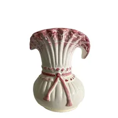 Foto de um(a) Vaso de porcelana, da categoria de Vasos. Vaso de porcelana. Medidas: Altura 26 cmComprimento 20 cmLargura 17 cm Em perfeito estado. Vendido no marketplace Trésors.