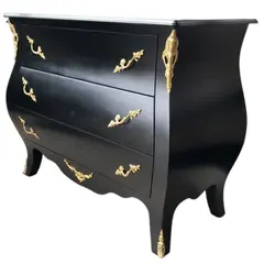 Foto de um(a) Cômoda Clássica Bombê com ornamentos em bronze, da categoria de Cômodas e Sapateira. Vendido no marketplace Trésors.