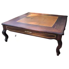 Foto de um(a) Mesa de Centro em Marchetaria e Ornamentos em Bronze, da categoria de Mesas de centro. Vendido no marketplace Trésors.