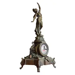 Foto de um(a) Relógio Escultura Feminina em Petit Bronze, da categoria de Relógios de mesa. Vendido no marketplace Trésors.