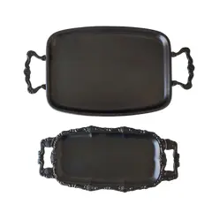 Foto de um(a) Bandejas Ferro e Latão, da categoria de Bandejas. Combo de duas bandejas com pintura eletrostática na cor preta: a maior em latão e a menor em ferro. MedidasMaior: L 24cm /... Vendido no marketplace Trésors.