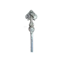 Foto de um(a) Espetos Christofle Art Nouveau, da categoria de Outros utensílios para servir. Autênticos exemplares de espetos para diferente serviços de mesa. Período art nouveau, anos 20-30. Marcas de identiﬁcação... Vendido no marketplace Trésors.
