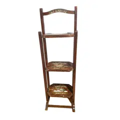 Foto de um(a) Linda estante articulável vintage em madeira, da categoria de Estantes e Racks. Linda estante articulável vintage em madeira com 3 andares, com temática de pintura country, sendo representada por... Vendido no marketplace Trésors.
