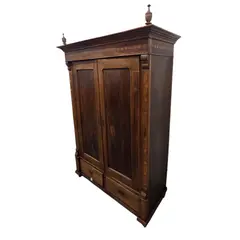 Foto de um(a) Guarda Roupa 2 Portas com Marchetaria, da categoria de Armários e Guarda Roupas. Vendido no marketplace Trésors.