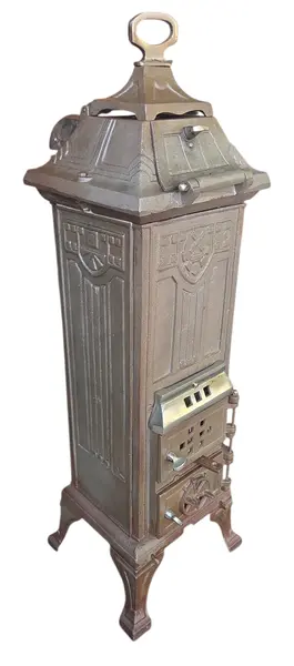 Foto de um(a) Antiga Salamandra de Coluna em Ferro Fundido, da categoria de Outros colecionáveis. Mostrado de uma perspectiva diferente. Vendido no marketplace Trésors.