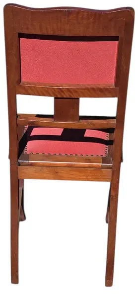 Foto de um(a) Cadeira Centenária, da categoria de Outras cadeiras. Adicione personalidade e história ao seu ambiente com esta belíssima cadeira centenária, uma das madeiras mais nobres e... Mostrado de uma perspectiva diferente. Vendido no marketplace Trésors.