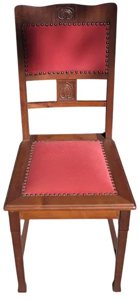 Foto de um(a) Cadeira Centenária, da categoria de Outras cadeiras. Adicione personalidade e história ao seu ambiente com esta belíssima cadeira centenária, uma das madeiras mais nobres e... Mostrado de uma perspectiva diferente. Vendido no marketplace Trésors.