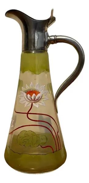 Foto de um(a) Antiga Jarra Claret Jug Artnouveau Cristal Veneziano E Prata, da categoria de Jarros. Antiga jarra Claret Jug em cristal artístico ricamente pintado à mão, com guarnições em prata. Período Art nouveau, início... Vendido no marketplace Trésors.