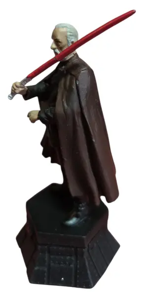 Foto de um(a) Estátua Conde Dookan (Count Dooku) Star Wars - Peça de Xadrez Colecionável (Rei Preto) - Pintado à Mão, da categoria de Figuras de ação. Domine o tabuleiro com a elegância e o poder do lado sombrio. Esta estátua detalhada do Conde Dookan (Darth Tyranus) faz... Mostrado de uma perspectiva diferente. Vendido no marketplace Trésors.