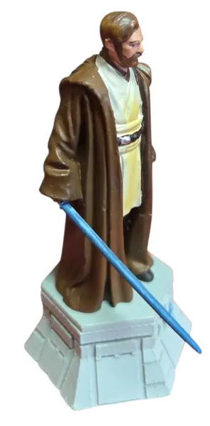 Foto de um(a) Estátua Obi-Wan Kenobi Star Wars - Peça de Xadrez Colecionável (Bispo Branco) - Pintado à Mão, da categoria de Figuras de ação. Honre o legado dos Jedi com esta figura detalhada de Obi-Wan Kenobi. Esta peça faz parte da exclusiva coleção de xadrez de... Mostrado de uma perspectiva diferente. Vendido no marketplace Trésors.