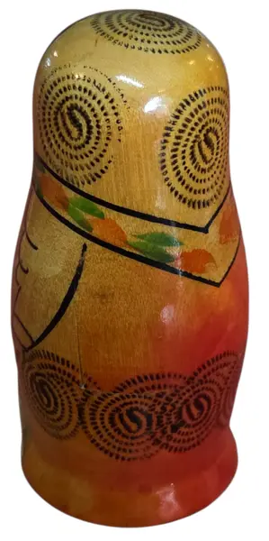 Foto de um(a) Matrioska Russa - Conjunto com 3 Bonecas "Rossiyanochka", da categoria de Bonecas. Charme e tradição em miniatura! Peça original da era soviética. Este conjunto de Matrioskas (bonecas russas) é uma peça... Mostrado de uma perspectiva diferente. Vendido no marketplace Trésors.