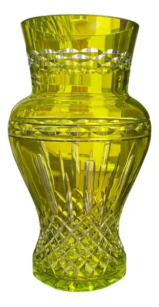 Foto de um(a) Antigo Vaso Jarro Decorativo Cristal Baccarat Verde Uralina, da categoria de Vasos. Antigo e belíssimo vaso decorativo em cristal doublé na cor verde uralina (não tem urânio) com lindo brilho natural e... Vendido no marketplace Trésors.