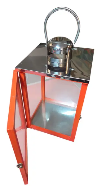 Foto de um(a) Lanterna Decorativa Porta-Velas em Madeira Laranja e Aço Inox, da categoria de Sinalizadores. Adicione um toque de sofisticação e cor ao seu ambiente com esta belíssima Lanterna Decorativa. Unindo a robustez da madeira... Mostrado de uma perspectiva diferente. Vendido no marketplace Trésors.