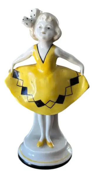 Foto de um(a) Antigo Bibelô Escultura Bailarina Art Deco Porcelana Alemã, da categoria de Escultura. Antigo bibelô de coleção representando pequena bailarina em porcelana alemã de ótima qualidade. Bastante riqueza de... Vendido no marketplace Trésors.