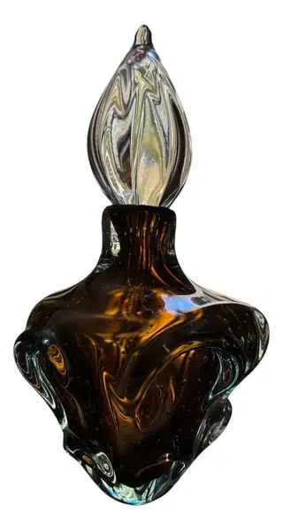 Foto de um(a) Antiga Garrafa Decorativa Em Murano Italiano Década De 1960, da categoria de Garrafas. ~ Italy Glass ~Antiga e linda garrafa decorativa em Murano artístico. Feita à mão. Original da década de 1960/70. Medidas... Vendido no marketplace Trésors.