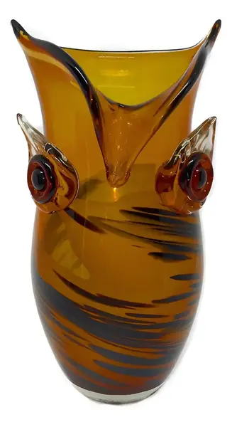 Foto de um(a) Antiga Escultura De Coruja Art Deco Vaso Murano Italiano, da categoria de Vasos. Antigo e exótico vaso artístico de coruja feito à mão em Murano Italiano. Período Art Deco. Peça muito decorativa.Medidas... Vendido no marketplace Trésors.