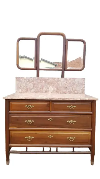Foto de um(a) Lavatório/ Penteadeira Patente S.A, da categoria de Penteadeiras. Raríssimo lavatório da móveis patente início Séc XX, puxadores em bronze com chave original, tampo de mármore Carrara... Vendido no marketplace Trésors.