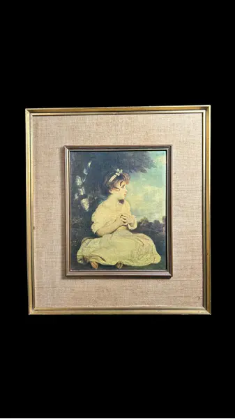 Foto de um(a) Par de Quadros Vintage Renoir e Reynolds, da categoria de Molduras para quadros. Par de quadros vintage, um a reprodução impressão em tela de “Menina com as Espigas”, também conhecida como “Menina com... Mostrado de uma perspectiva diferente. Vendido no marketplace Trésors.
