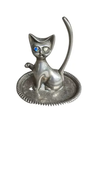 Foto de um(a) Raro porta-anéis anos 70 espessurado a prata, da categoria de Porta-Jóias. Belo e raro porta-anéis espessurado a prata, em formato de gato. Peça vintage dos anos 70. Vendido no marketplace Trésors.