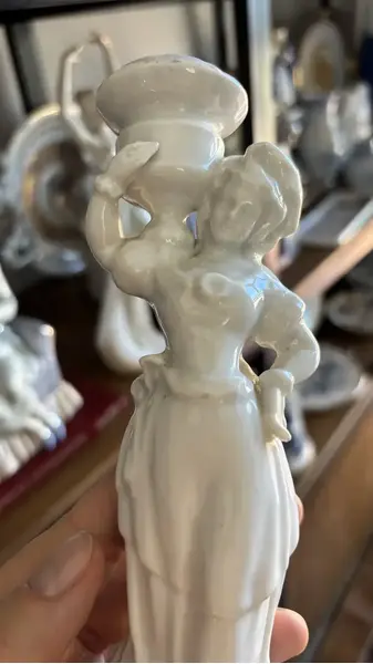 Foto de um(a) Antigo Raro Paliteiro Vitoriano Em Porcelana Vieux Paris, da categoria de Paliteiros. Antigo e raro paliteiro Vitoriano em porcelana francesa Vieux Paris. Peça grande para um paliteiro. Original do final do... Mostrado de uma perspectiva diferente. Vendido no marketplace Trésors.