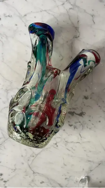 Foto de um(a) Antigo Diferente Vaso Jarro Art Deco Cactus Murano Italiano, da categoria de Vasos. Antigo e diferente vaso artístico em murano italiano colorido. Todo feito à mão, técnica de trabalho (bullicante) com bolhas... Mostrado de uma perspectiva diferente. Vendido no marketplace Trésors.
