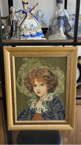 Foto de um(a) Antigo Lindo Quadro Gobelin Tapeçaria Francesa Original, da categoria de Arte têxtil. Antigo quadro gobelin, tapeçaria francesa. Todo feito à mão. Uma beleza!Medidas total com moldura 59x48cm Medidas só da obra... Mostrado de uma perspectiva diferente. Vendido no marketplace Trésors.
